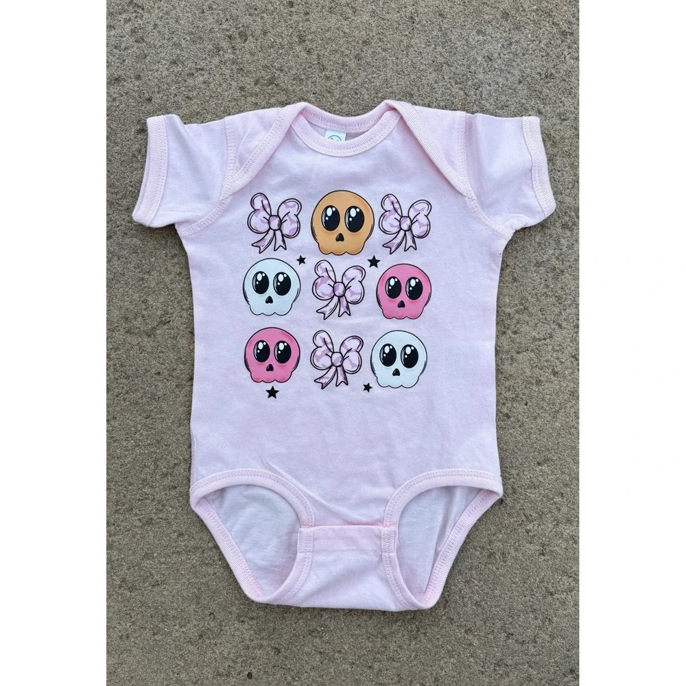 Pink Baby Bodysuit 12 Months Skulls‎ Bows Halloween Cute Graphic
